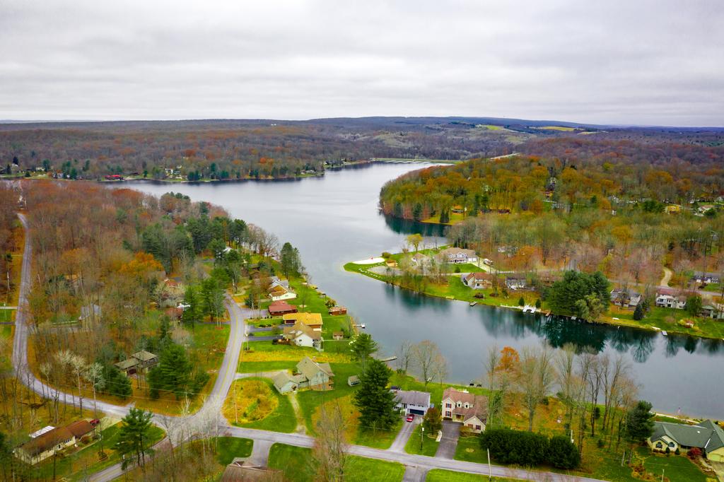 Silverwoods and Wolf Run Manor at Treasure Lake American Vacation